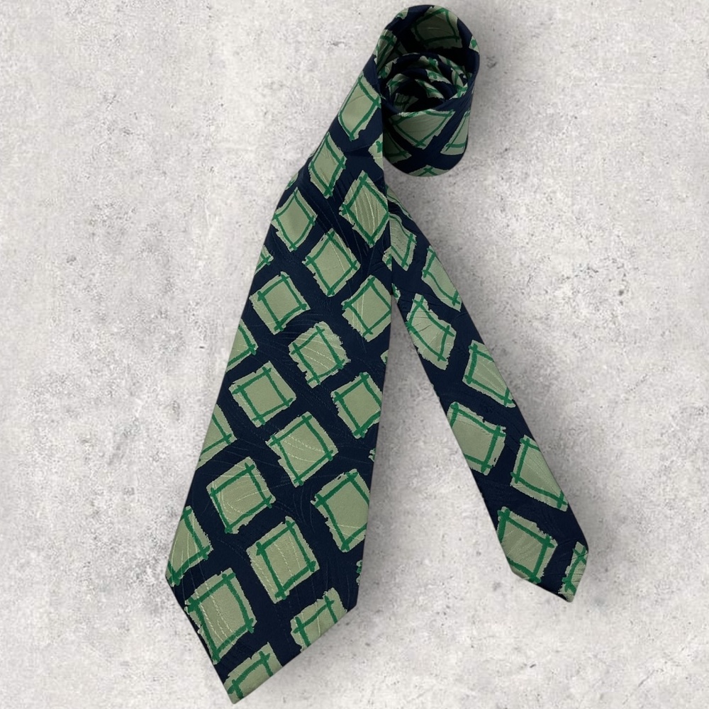AQUASCUTUM Navy/Green Geometric Silk LUXURY Tie ITALY